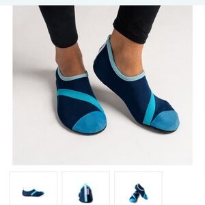 Women’s Fit Kicks - Navy, Sz S (5.5-6.5)